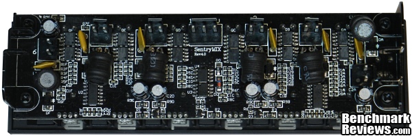 NZXT_Sentry_Mix_Fan_Controller_PCB_000.jpg
