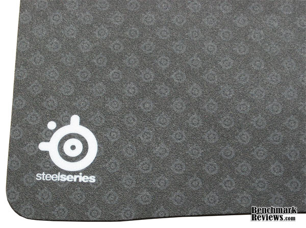 Steelseries_4HD_Mousepad_Surface_Logo.jpg