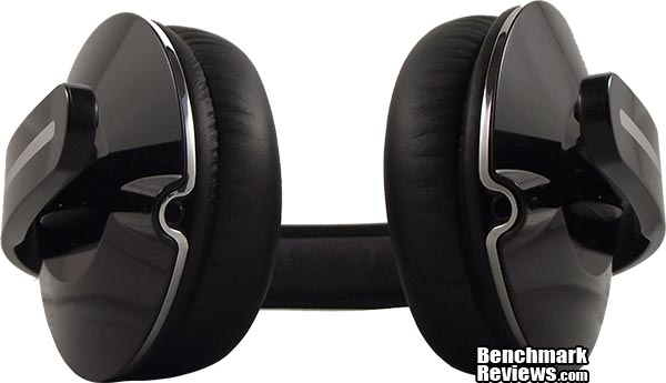 RHA_CA-200_Black_Headphones_Bottom_View.jpg