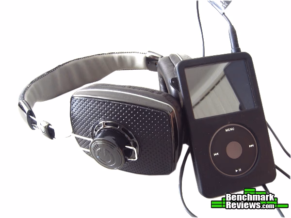 008 G CUBE iHL 500BK iPod, closeup
