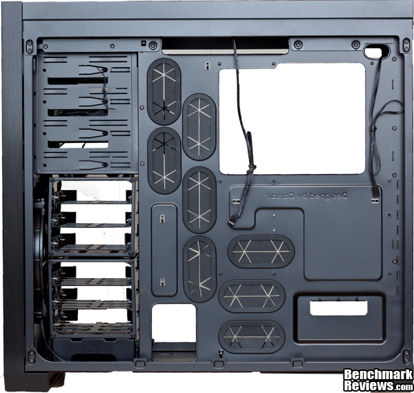 Corsair_Obsidian_650D_Back_Open.jpg