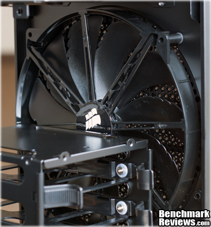 Corsair_Obsidian_650D_Front_Fan.jpg