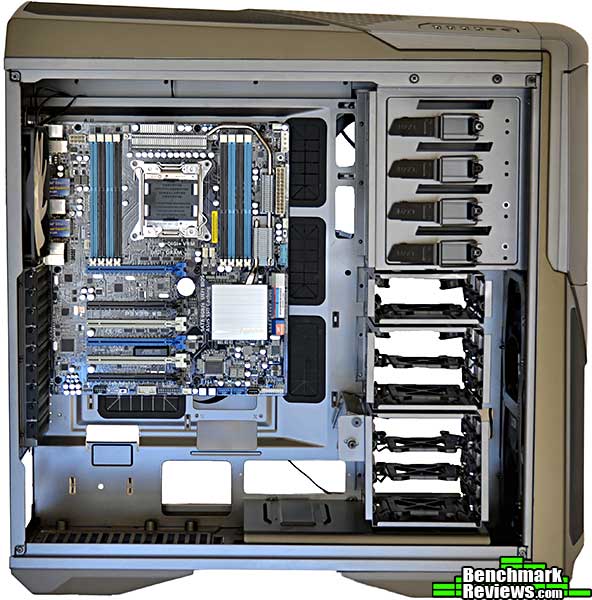 nzxt_phantom_630_mb_fit.jpg