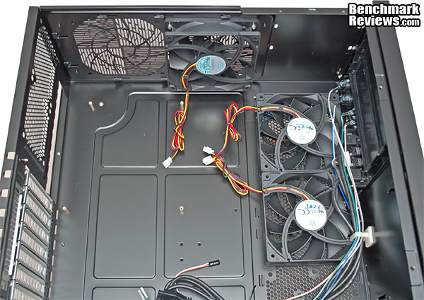 SilverStone_Grandia_GD07_HTPC_Case_Interior_Fans_No_Drives.jpg