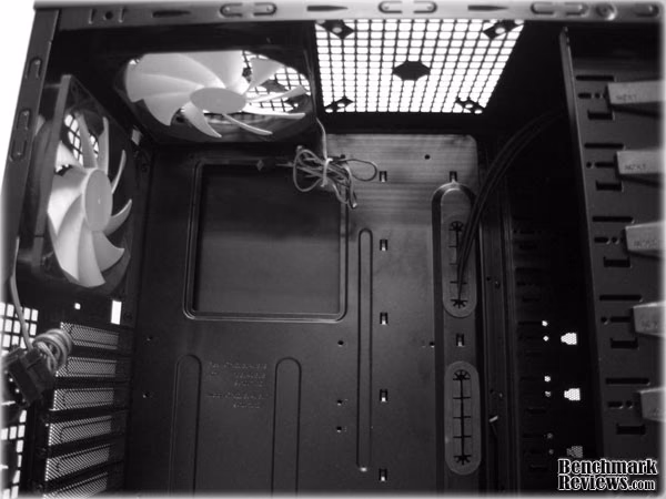 NZXT Hades InsideTopEmpty