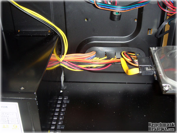 NZXT_Hades_WiresInsidePSU.jpg