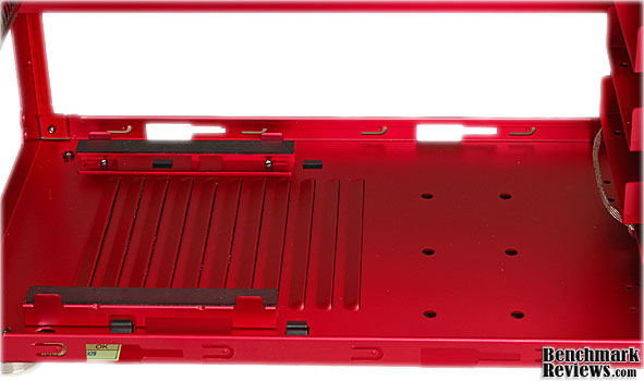 Lian_Li_Armorsuit_PC-P50R_Gaming_Case_PSU_Blast_Shield.jpg
