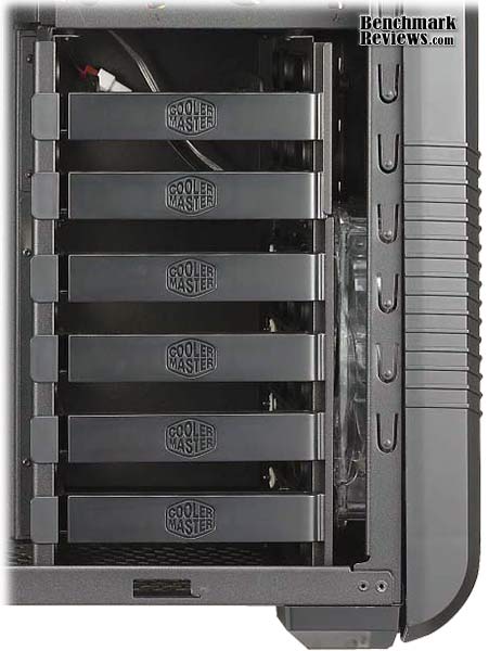 CM690-II_Advanced_Hard_Drive_Rack.jpg