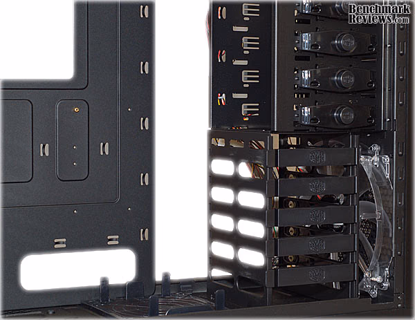 CM Storm Sniper Black Edition Drive Bays