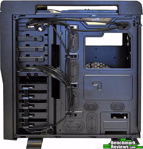 Thermaltake Level 10 GT Interior, rear view