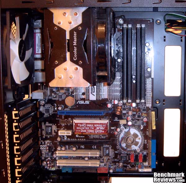 Zalman Z9Plus Interior MoboInstalled