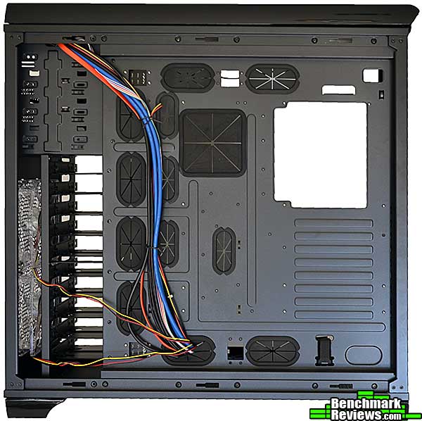 rosewill_blackhawk_ultra_right_no_panel.jpg