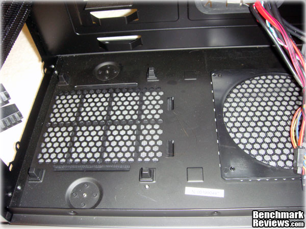 BitFenix_Colossus_Interior_PSUMount.jpg