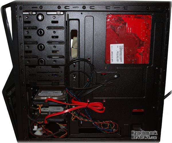 NZXT_Gamma_Rear_Cabling.jpg