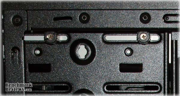 NZXT_Gamma_Thumbscrews.jpg