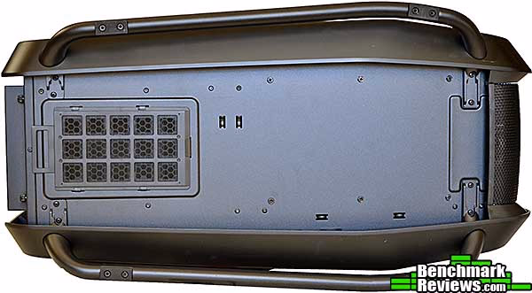 Cooler Master Cosmos Ii, bottom view