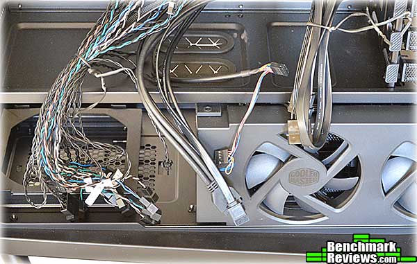 cooler_master_cosmos_ii_interior_cables.jpg