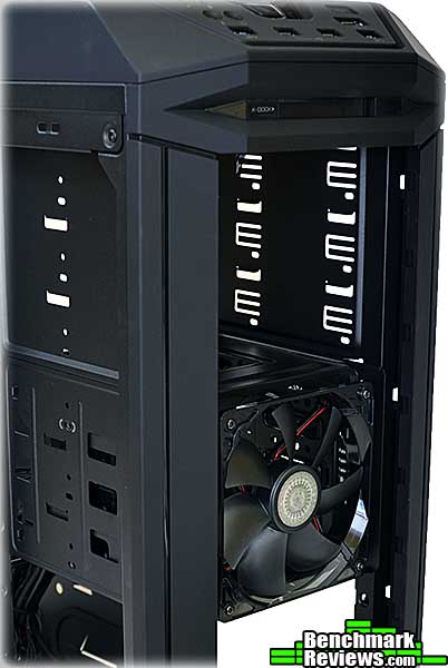 cooler_master_storm_trooper_bays_front.jpg