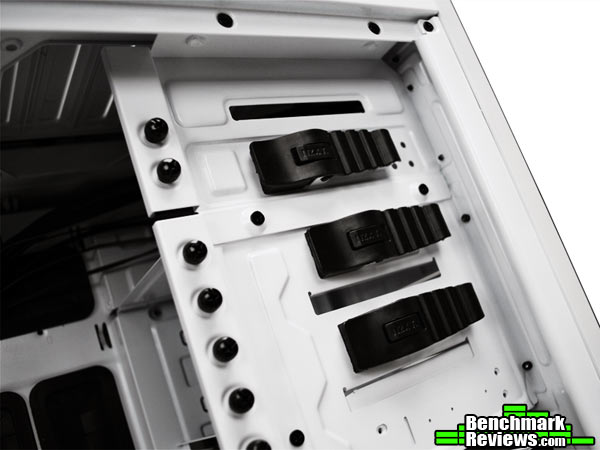 NZXT_Switch_810_ODD_Mount.jpg
