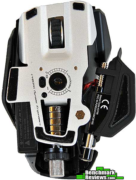 mad_catz_cyborg_rat-9_bottom.jpg