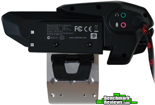 Mad_Catz_Strike5_OLED_Panel_Ports.jpg