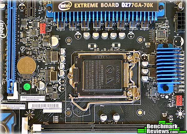 intel_dz77GA_70K_cpu_socket_area.jpg