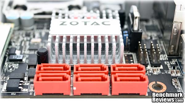 Zotac_H55ITX_SATA.jpg
