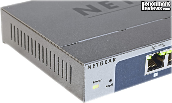 NETGEAR_ProSafe_GS110T_SmartSwitch_L_FRT_34_01.jpg