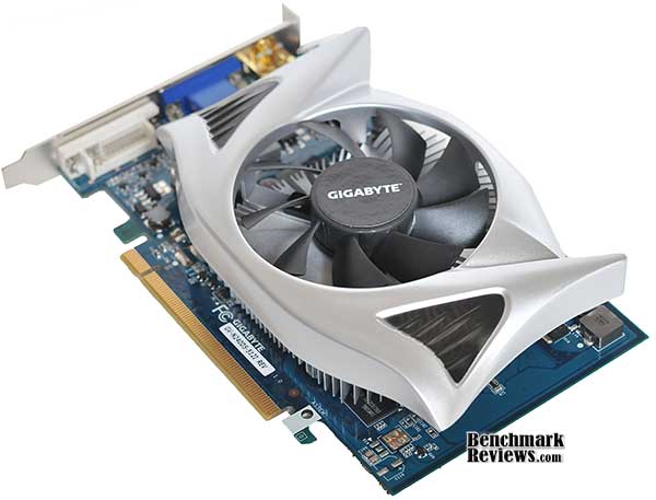 gigabyte_gt240_front_bot_34.jpg