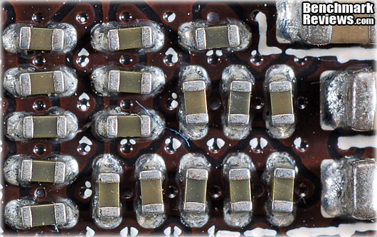 MSi_R6870_Radeon_Video_Card_Solder_Quality_01.jpg
